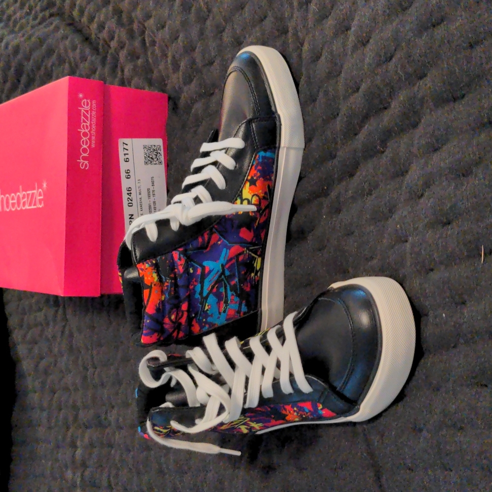 Graffiti Print High top - kanesha